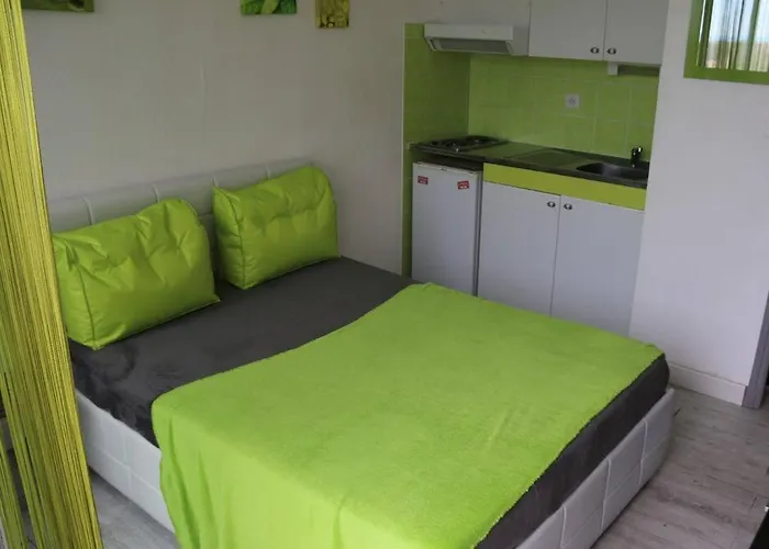 23, Heliopolis L, Village Naturiste, * Agde